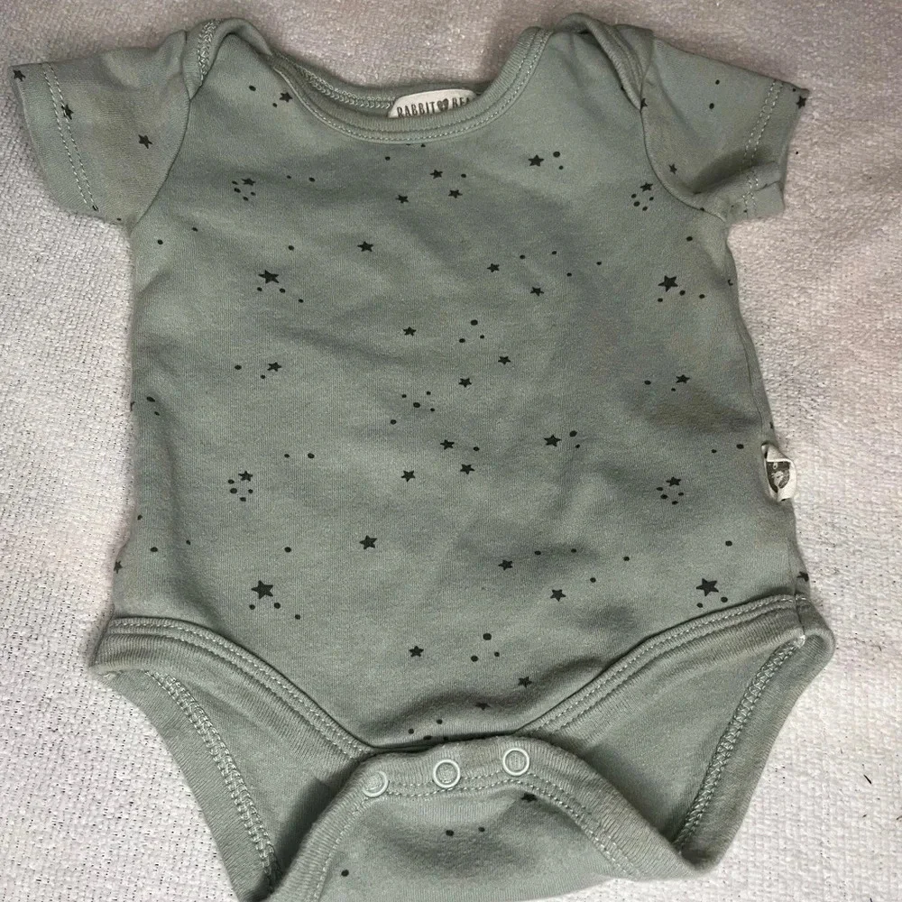 Rabbit + Bear by Emily & Oliver onesies 0-3 Months